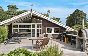 Nice Home In Sjællands Odde With Wifi in Yderby